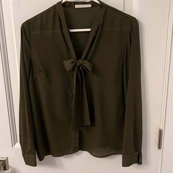 Three Eighty Two Army Green Blouse with Bow Size XS - Picture 9 of 11
